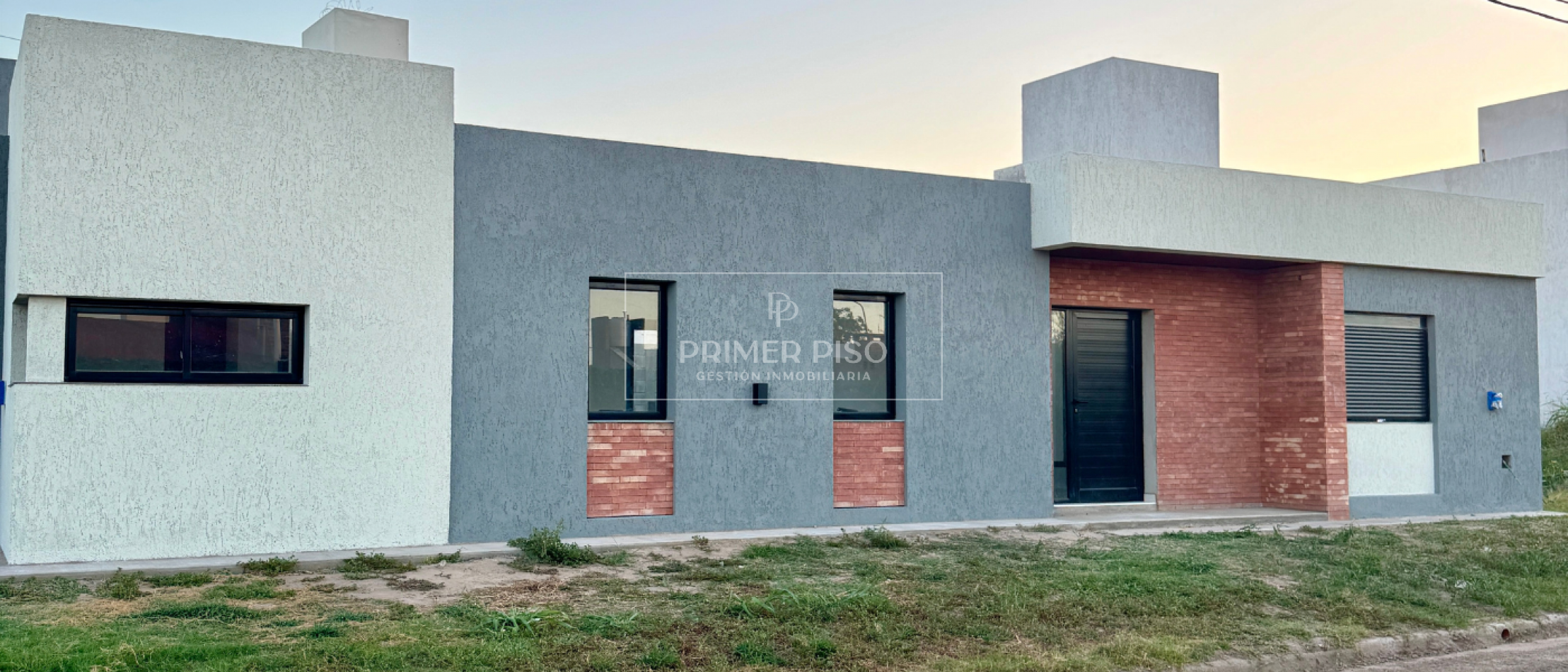 CASA A ESTRENAR EN BARRIO MIRAFLORES