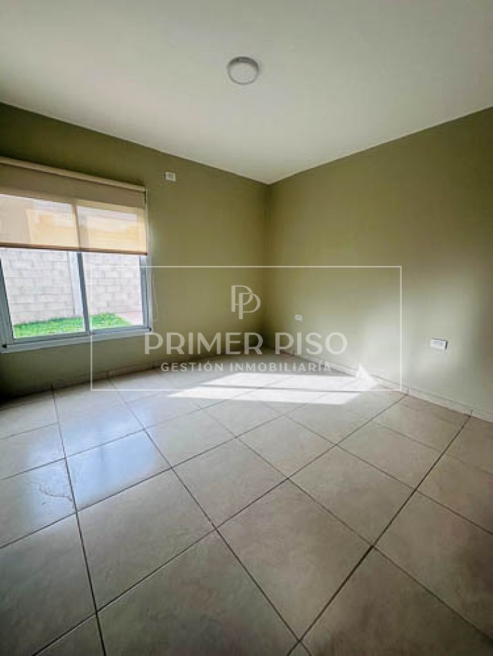 VENTA / CASA / BARRIO MIRADORES DEL GOLF