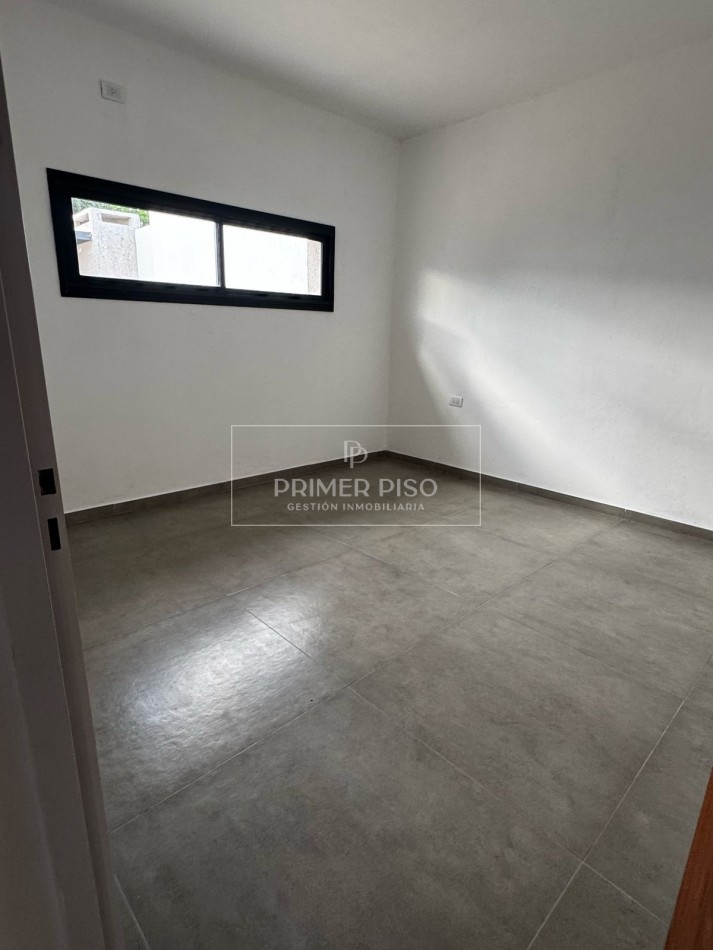 VENTA / CASA / BARRIO RIVADAVIA