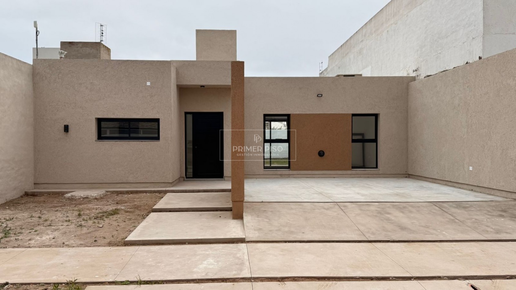 VENTA / CASA / BARRIO RAMON CARRILLO