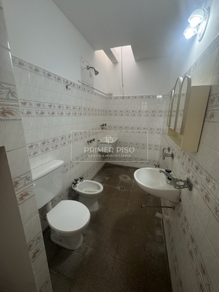 ALQUILER / DEPARTAMENTO INTERNO PLANTA BAJA