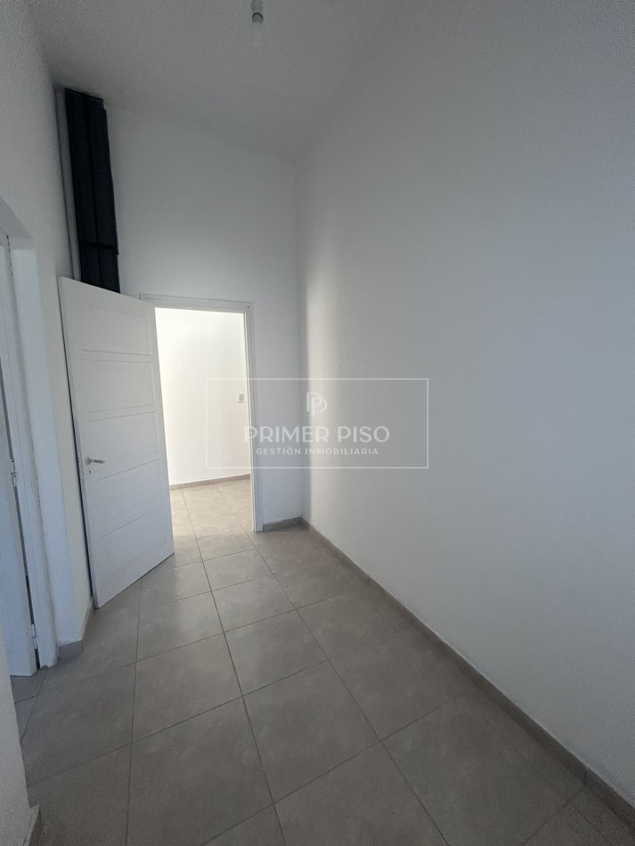 ALQUILER / CASA / BARRIO AMEGHINO
