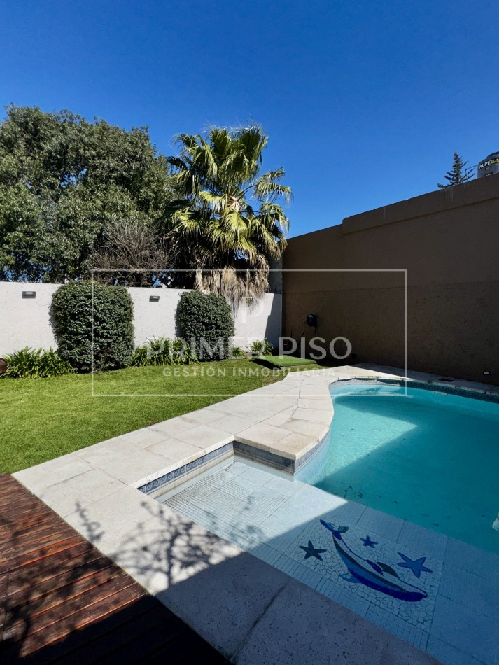 VENTA / CASA / BARRIO RIVADAVIA