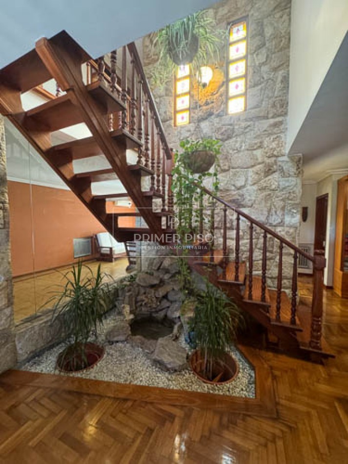 VENTA / HERMOSA CASA ZONA COSTANERA