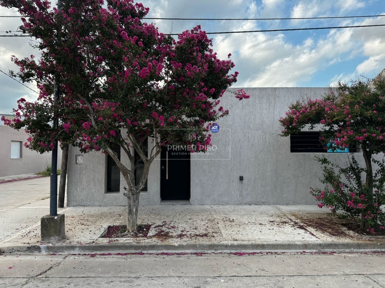 VENTA / CASA / BARRIO RIVADAVIA