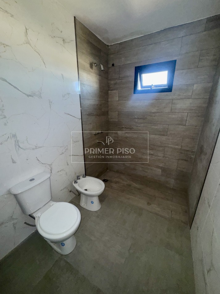 VENTA / DUPLEX / SOLARES DEL NORTE