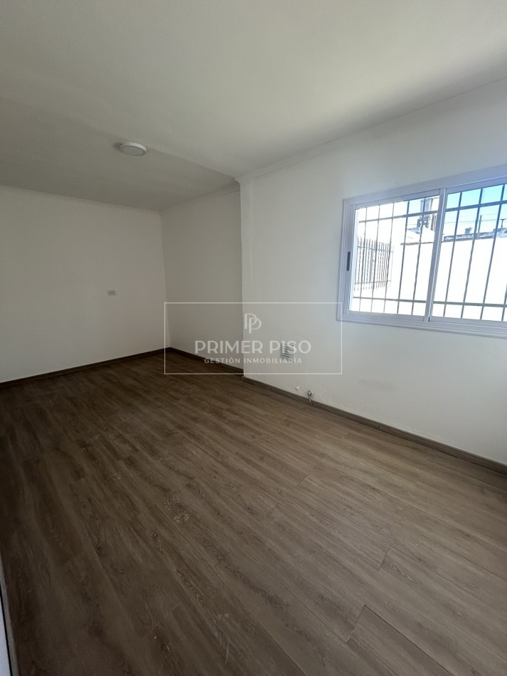 ALQUILER / CASA / BARRIO AMEGHINO