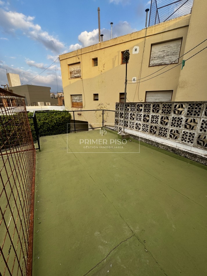 VENTA / DEPTO 2 DORMITORIOS / BARRIO LAMADRID