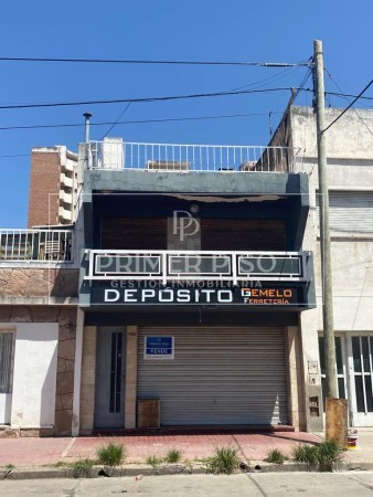 LOCAL COMERCIAL + DEPTO EN PLANTA ALTA
