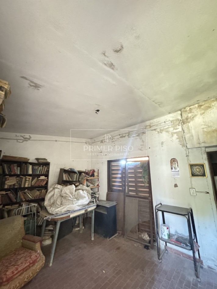 VENTA / CASA REFACCION / BARRIO LAMADRID