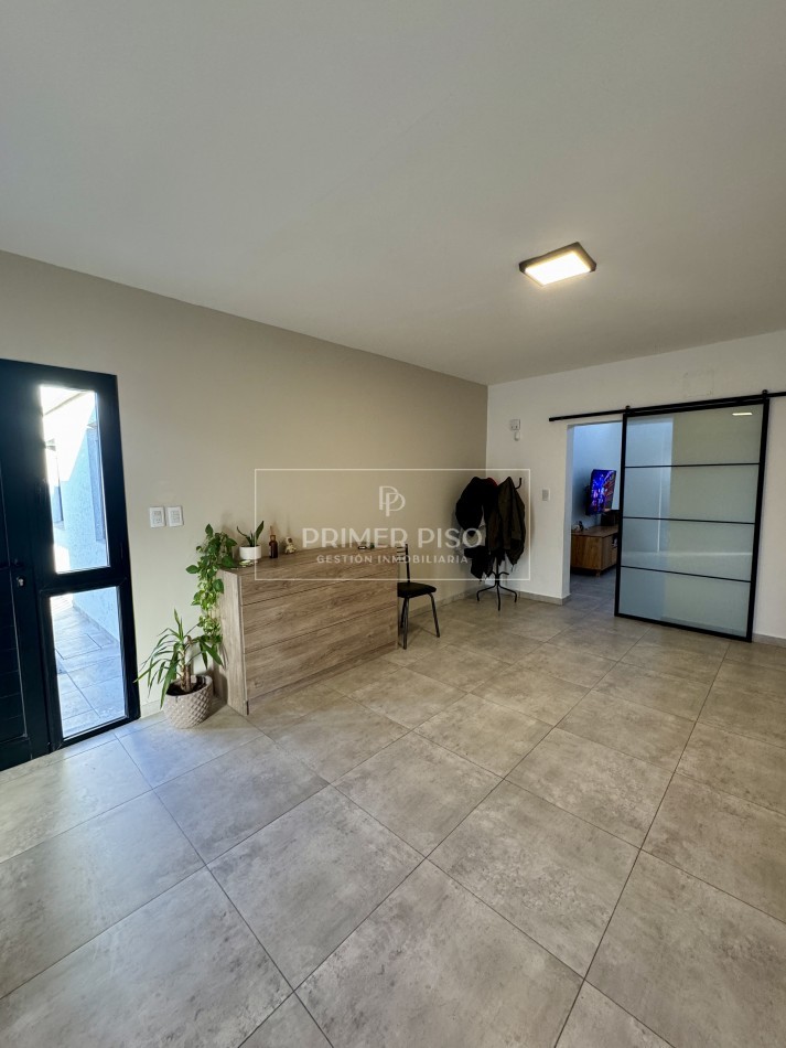 VENTA / CASA / BARRIO MARIANO MORENO