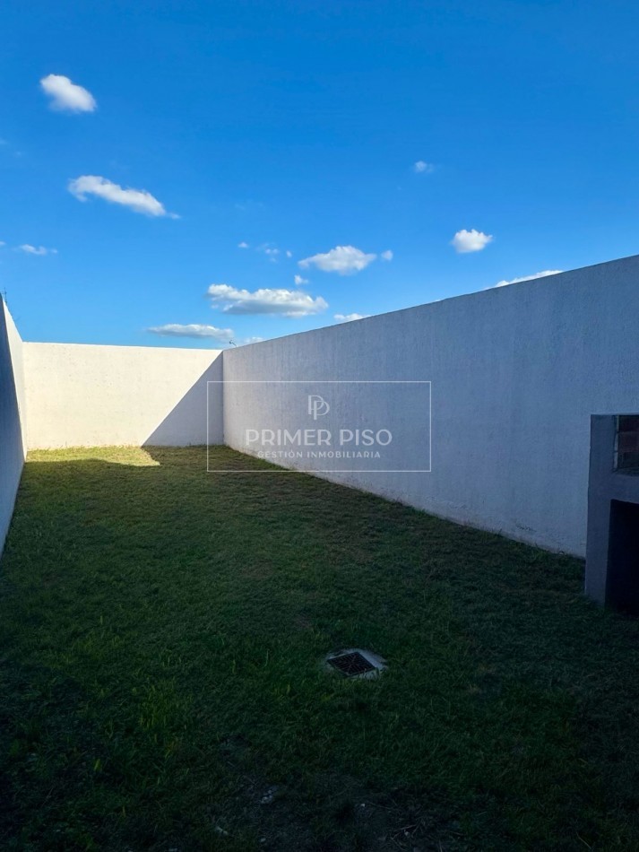 SE VENDE / DUPLEX / BARRIO SOLARES DEL NORTE