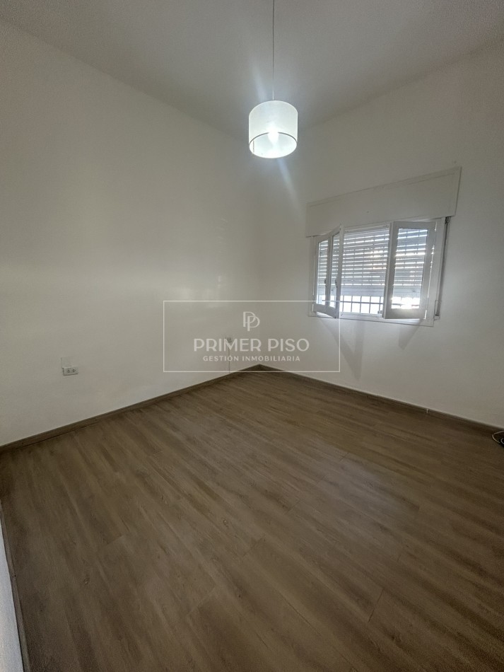 ALQUILER / CASA / BARRIO AMEGHINO