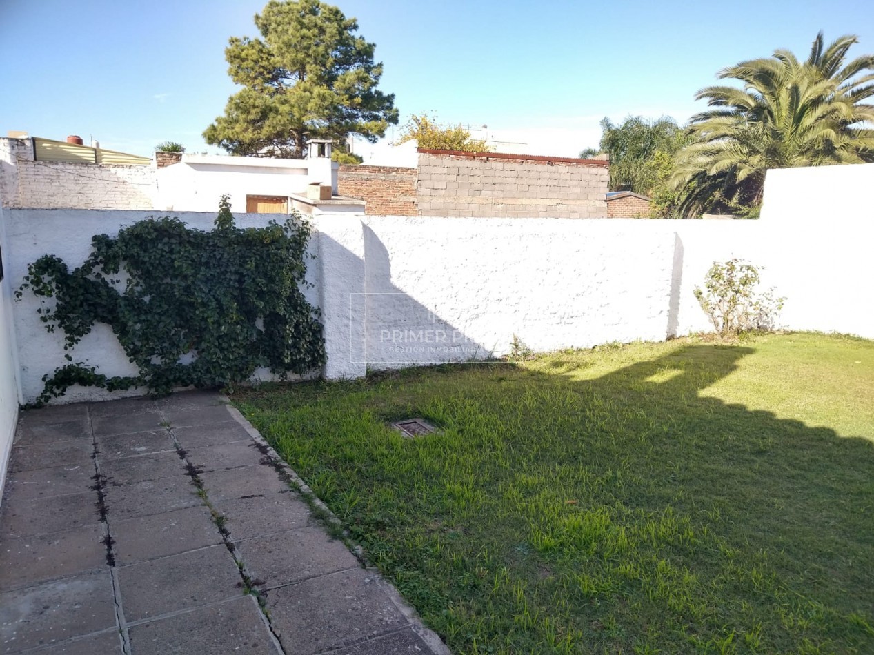 VENTA / CASA / BARRIO LAMADRID