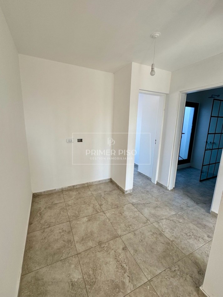 SE VENDE / DUPLEX / BARRIO SOLARES DEL NORTE