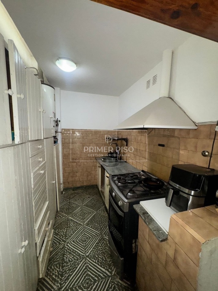 SE VENDE CASA / BARRIO ALMIRANTE BROWN