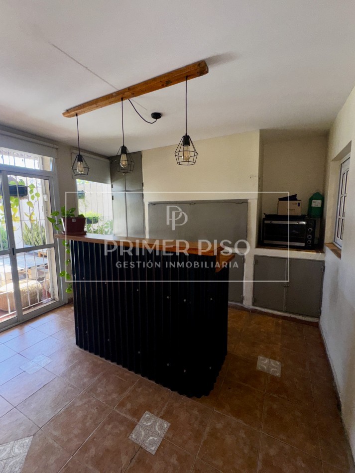 VENTA / CASA / BARRIO RIVADAVIA