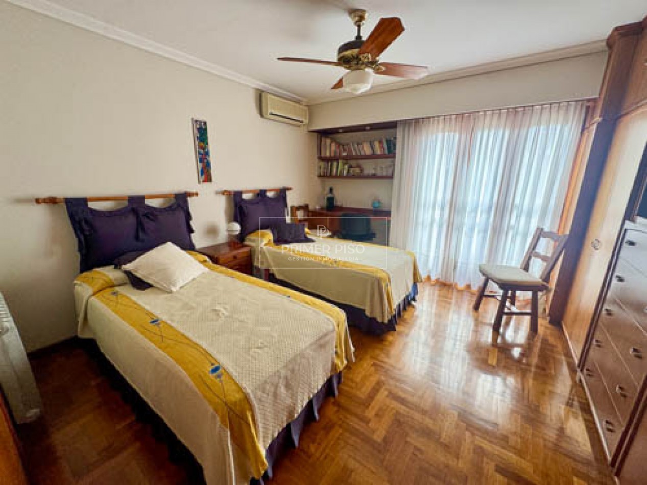 VENTA / HERMOSA CASA ZONA COSTANERA