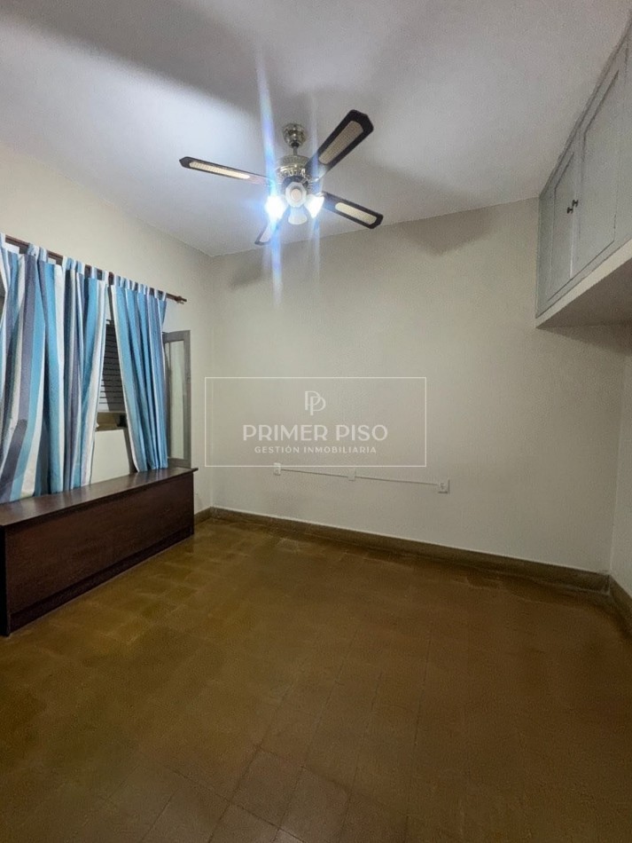 SE VENDE CASA / BARRIO ALMIRANTE BROWN