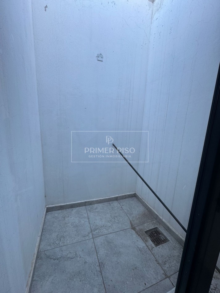 SE VENDE / DUPLEX / BARRIO SOLARES DEL NORTE