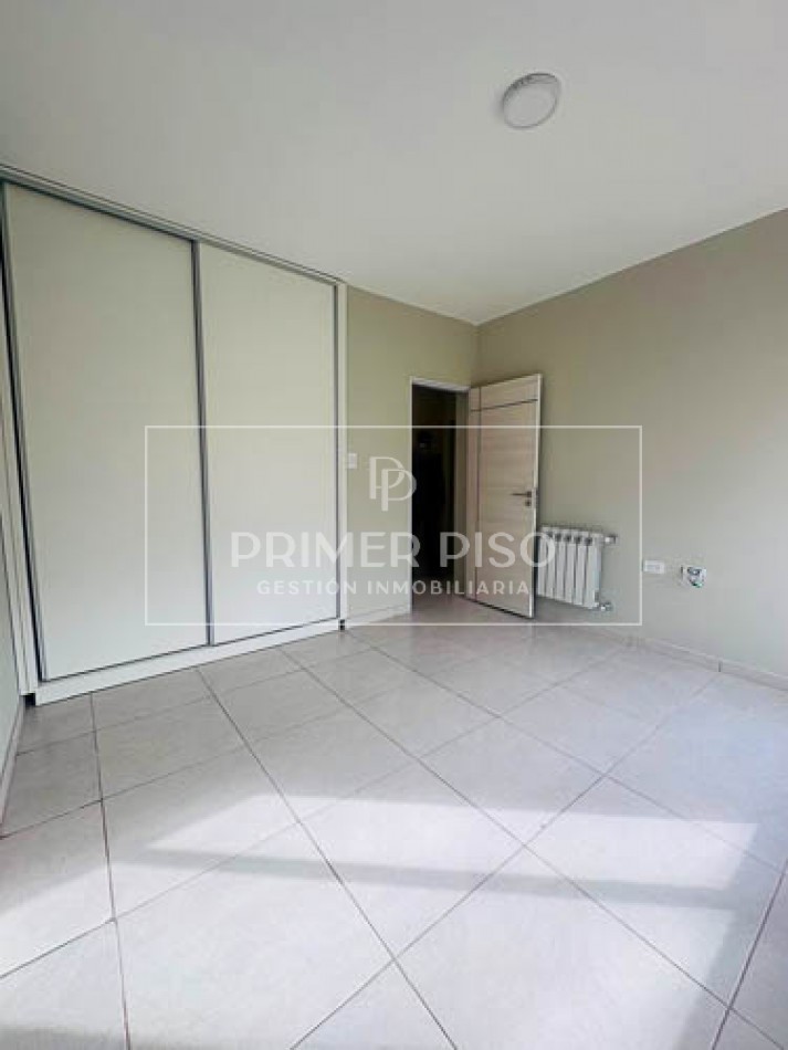 VENTA / CASA / BARRIO MIRADORES DEL GOLF