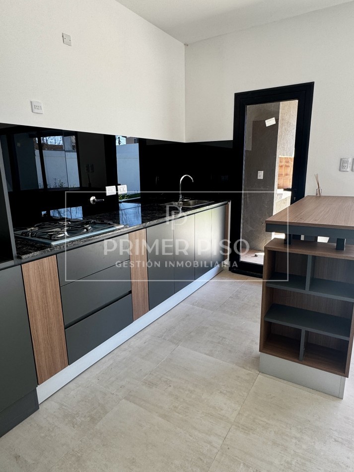 VENTA | CASA / BARRIO JARDINES DEL GOLF