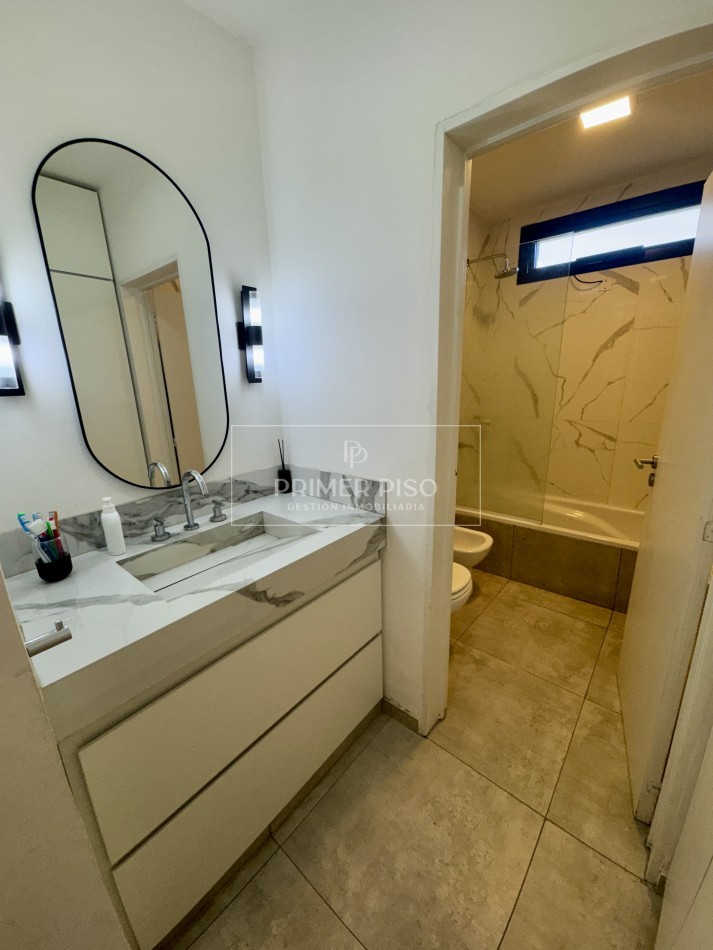 VENTA / CASA / BARRIO MARIANO MORENO