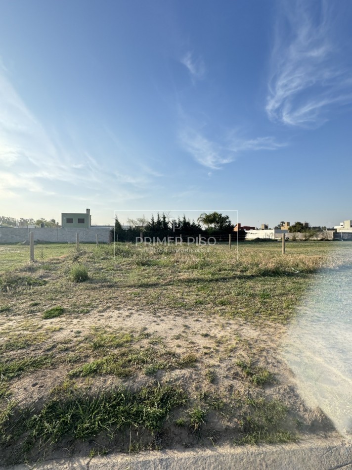 VENTA / LOTE / BARRIO NATALINA