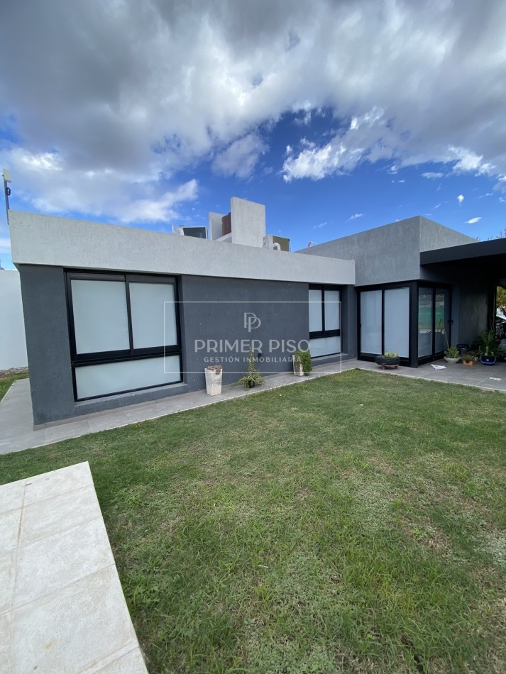 ALQUILER CASA / BARRIO LAS LILAS