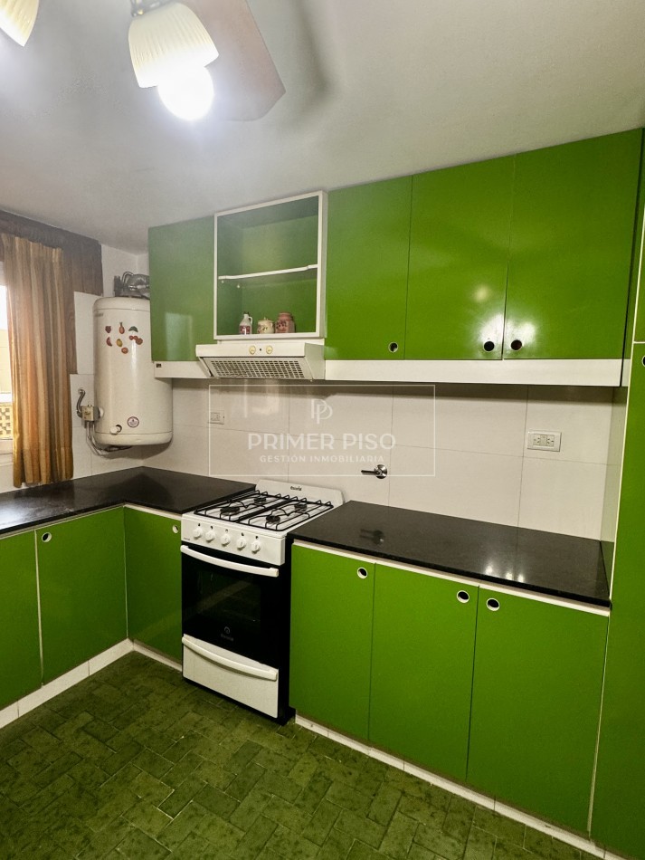 VENTA / DEPTO 2 DORMITORIOS / BARRIO LAMADRID