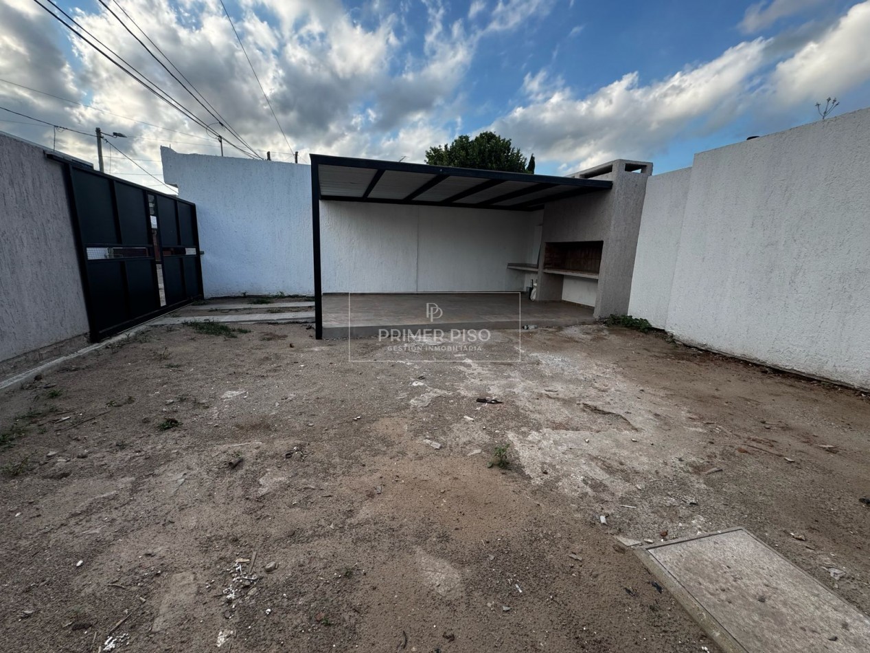 VENTA / CASA / BARRIO RIVADAVIA