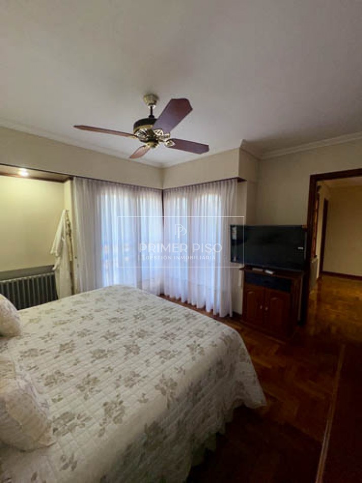 VENTA / HERMOSA CASA ZONA COSTANERA