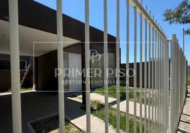 VENTA / CASA / BARRIO VILLA ALBERTINA, VILLA MARIA