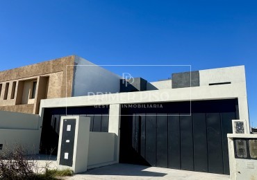 VENTA / DUPLEX / SOLARES DEL NORTE