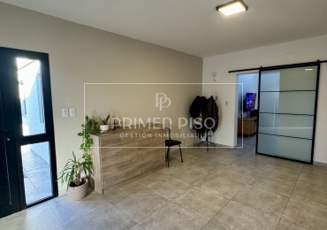 VENTA / CASA / BARRIO MARIANO MORENO